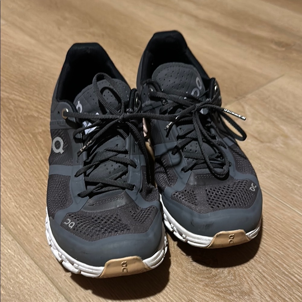 On Running women’s Running Shoes
